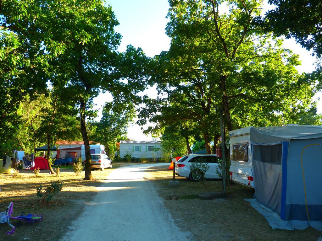 Camping La Maurie Foulerot Ngoại thất bức ảnh