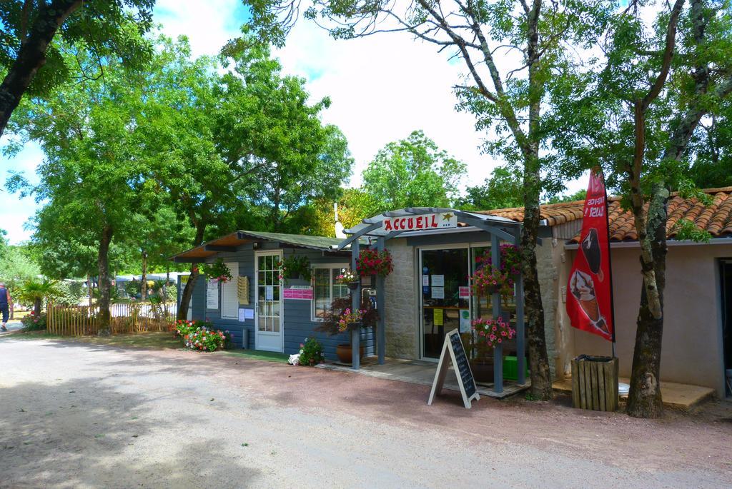 Camping La Maurie Foulerot Ngoại thất bức ảnh